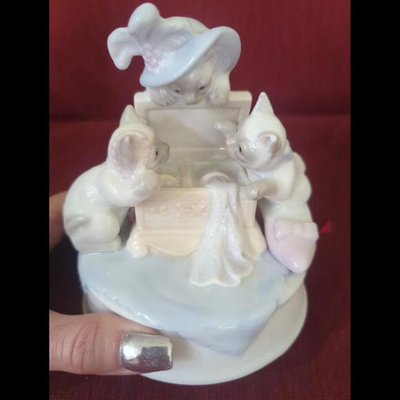 Vintage Summit Collection Exclusive cat 1990 - Picture 2 of 7